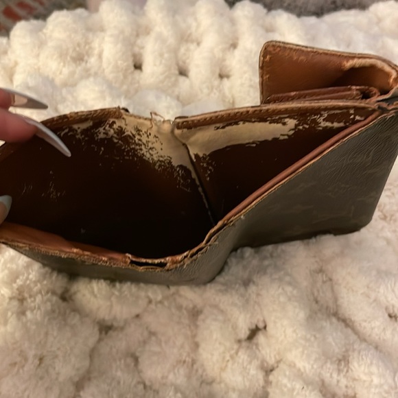 Louis Vuitton Monogram Wallet - Picture 5 of 9